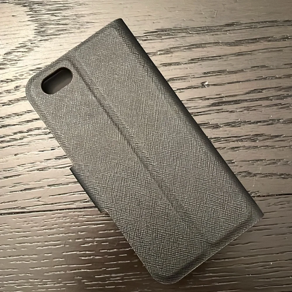 Kate spade phone case with magnetic closure